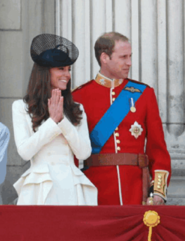 Developing History and Culture of European Aristocrats’ Hats