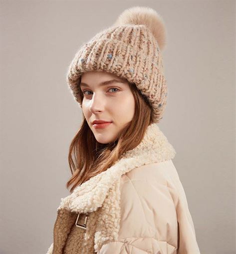 3 Best Designer Beanie Hats For Women In 2022