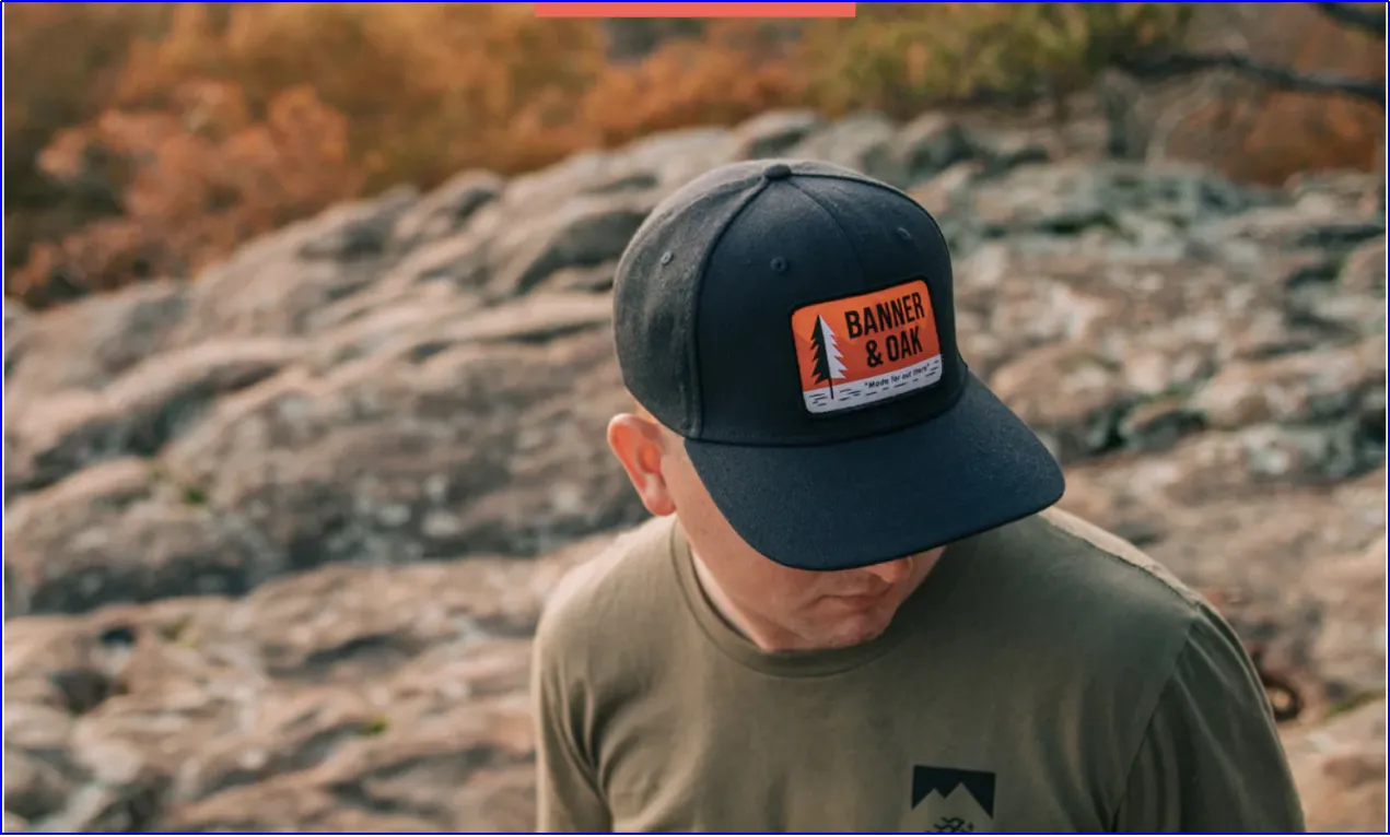 Fitted hats or snapbacks outlet